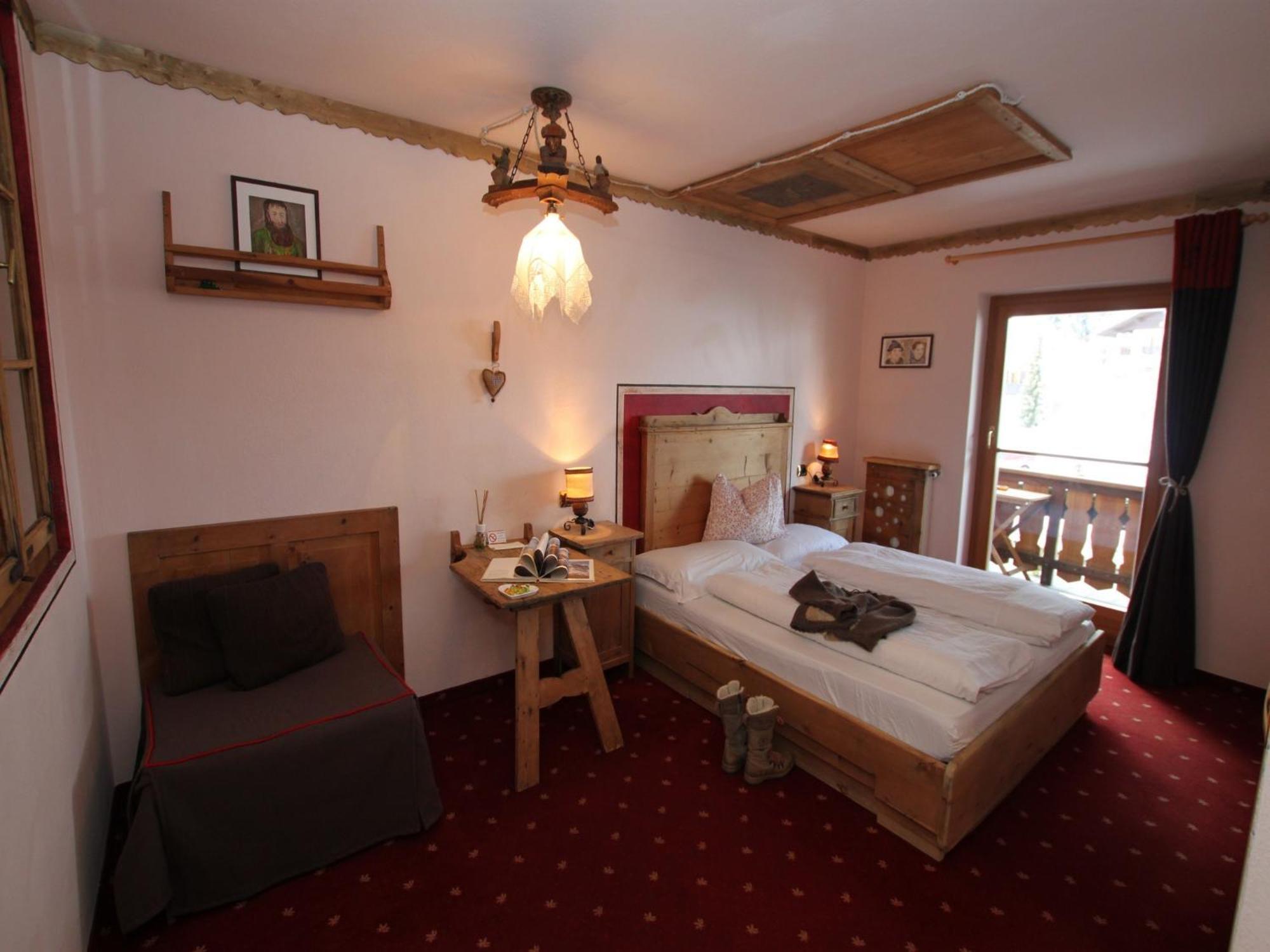 Hotel Garni Ortles Selva di Val Gardena Habitación foto